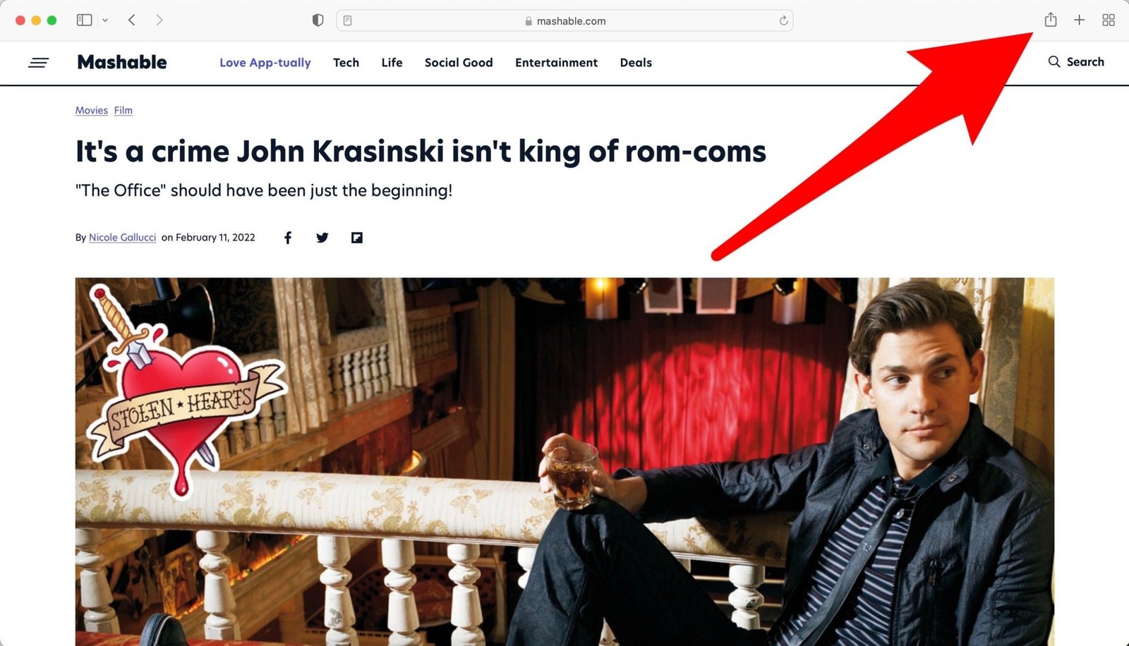 screenshot of mashable article with john krasinski looking off camera arrow pointing to the share feature in safari app