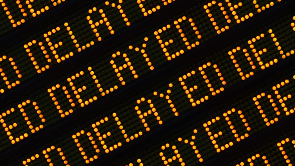 Delayed flight board