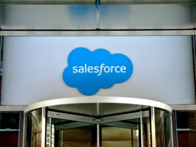 Salesforce adquire Informatica em mega negócio de $8 bilhões